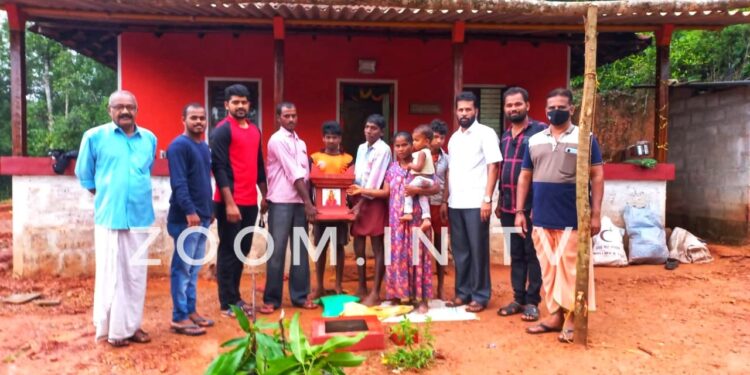 ಮುಂಡೂರು : ಶ್ರೀರಾಮ ಗೆಳೆಯರ ಬಳಗ ಪುತ್ತಿಲ ವತಿಯಿಂದ ಹಿಂದೂ ಮನೆಗಳಿಗೆ ತುಳಸಿ ಕಟ್ಟೆ ವಿತರಣಾ ಅಭಿಯಾನ