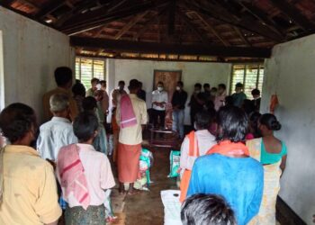 ಪುತ್ತೂರು : ನೇರಳ್ತಡ್ಕ ಕಾಲೋನಿಯ ಬಡ ಕುಟುಂಬಗಳಿಗೆ ಅಶೋಕ್ ರೈ  ಯವರಿಂದ ಅಗತ್ಯ ಆಹಾರ ಸಾಮಾಗ್ರಿಗಳ ಕಿಟ್ ವಿತರಣೆ