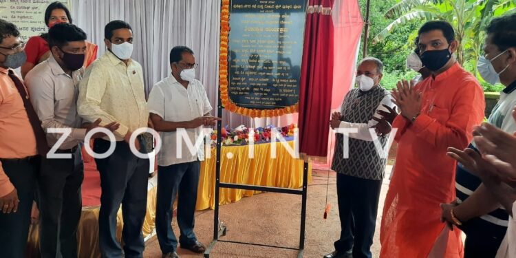 ಪುತ್ತೂರು : ಜೈವಿಕ ಅನಿಲ ತಯಾರಿಸುವ ಜಿಲ್ಲೆಯ ಪ್ರಥಮ ಬಯೋಗ್ಯಾಸ್ ಸ್ಥಾವರ ನಿರ್ಮಾಣಕ್ಕೆ ಬನ್ನೂರು ಡಂಪಿಂಗ್ ಯಾರ್ಡ್ನಲ್ಲಿ ಶಂಕುಸ್ಥಾಪನೆ