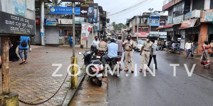ವಿಟ್ಲ: ನೋ ಪಾರ್ಕಿಂಗ್ನಲ್ಲಿ ವಾಹನ ಪಾರ್ಕ್:; ವಾಹನಗಳನ್ನು ವಶಕ್ಕೆ ಪಡೆದ ಪೊಲೀಸರು