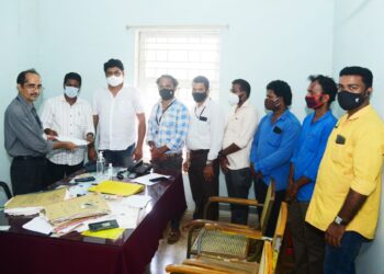 ಕೋಡಿಂಬಾಡಿ ಮೊಬೈಲ್ ಬಳಕೆದಾರರ ನೆಟ್ ವರ್ಕ್ ಸಮಸ್ಯೆ ಹೋರಾಟ ಸಮಿತಿ ವತಿಯಿಂದ ಏರ್ ಟೆಲ್ ಮತ್ತು ಬಿ.ಎಸ್.ಎನ್.ಎಲ್ ವ್ಯವಸ್ಥಾಪಕರಿಗೆ ಮನವಿ ಸಲ್ಲಿಕೆ