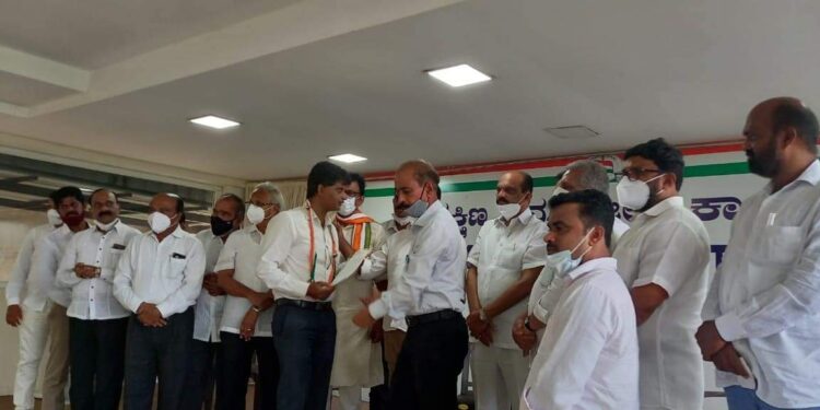 ಮಂಗಳೂರು : ದ.ಕ ಜಿಲ್ಲಾ ಕಾಂಗ್ರೆಸ್ ವತಿಯಿಂದ ಕಾರ್ಮಿಕ ಘಟಕದ ಸಭೆ