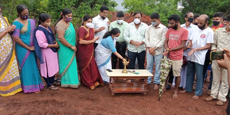 ವಿಟ್ಲಪಡ್ನೂರು ಗ್ರಾ.ಪಂ ವ್ಯಾಪ್ತಿಯ ಮನೆಗಳಿಗೆ ಶುದ್ಧ ಕುಡಿಯುವ ನೀರು ಸರಬರಾಜು ಯೋಜನೆಯ ‘ಜಲ ಜೀವನ್ ಮಿಷನ್’ ಗೆ ಶಿಲಾನ್ಯಾಸ