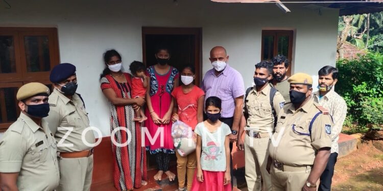 ಬನ್ನೂರು : ಕೊರೊನಾದಿಂದ ಮೃತರಾದ ರಿಕ್ಷಾ ಚಾಲಕ ಜಗದೀಶ್ ಹೆಗ್ಡೆ ಕುಟುಂಬಕ್ಕೆ ಸಹಾಯಹಸ್ತ ಚಾಚಿದ ಗೃಹ ರಕ್ಷಕ ದಳದ ದಕ್ಷಿಣ ಕನ್ನಡ ಜಿಲ್ಲಾ ಕಮಾಂಡೆಂಟ್ ಡಾ.ಮುರಳಿ ಮೋಹನ್ ಚೂಂತಾರು ಮತ್ತು ಸಿಬ್ಬಂದಿಗಳು