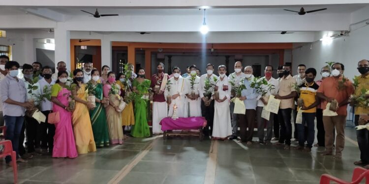 ಪುತ್ತೂರು : ಶ್ರೀ ಮಹಾಲಿಂಗೇಶ್ವರ ದೇವಸ್ಥಾನದಿಂದ ಮನೆಗೊಂದು ಬಿಲ್ವಪತ್ರೆ ಅಭಿಯಾನಕ್ಕೆ ಚಾಲನೆ