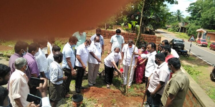 ಸುಳ್ಯ : ಡಾಕ್ಟರ್ ಶ್ಯಾಮ್ ಪ್ರಸಾದ್ ಮುಖರ್ಜಿ ಸ್ಮರಣೆ:; ವೃಕ್ಷಾರೋಪಣ ಕಾರ್ಯಕ್ರಮ