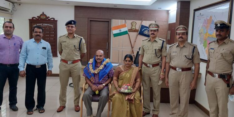 ದಕ್ಷಿಣ ಕನ್ನಡ ಪೊಲೀಸ್ ಘಟಕದಲ್ಲಿ ಸುದೀರ್ಘ ಸೇವೆ ಸಲ್ಲಿಸಿ ವಯೋ ನಿವೃತ್ತಿ ಹೊಂದಿದ ಪೊಲೀಸ್ ಸಿಬ್ಬಂದಿಗಳಿಗೆ ಪೊಲೀಸ್ ಅಧೀಕ್ಷಕರ ಕಚೇರಿಯಲ್ಲಿ ಬೀಳ್ಕೊಡುಗೆ