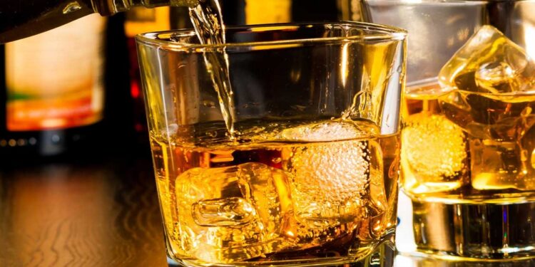 ವಿಟ್ಲ: ಮನೆಯಲ್ಲಿ ಅಕ್ರಮ ಮದ್ಯ ಮಾರಾಟ: ವಿಟ್ಲ ಪೊಲೀಸರಿಂದ ದಾಳಿ;ಆರೋಪಿ ಮತ್ತು ಮದ್ಯ ವಶಕ್ಕೆ