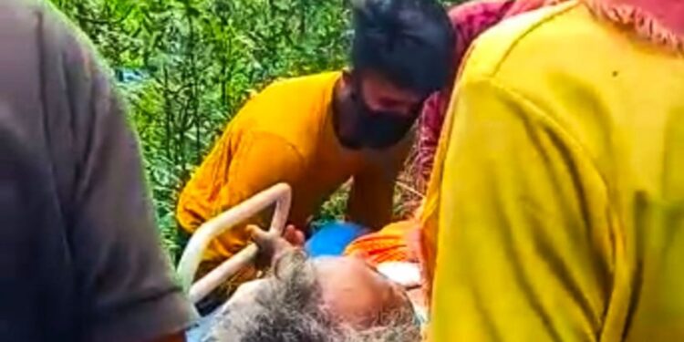 ಪಡುವನ್ನೂರು ಅಂಬಟೆ ಮೂಲೆ ನಿವಾಸಿ ರಾಮ ನಾಯ್ಕ್ ರವರಿಗೆ ಚಿಕಿತ್ಸೆ ಕೊಡಿಸಿ ಮಾನವೀಯತೆ ಮೆರೆದ ಹಿಂ.ಜಾ.ವೇ ಕಾರ್ಯಕರ್ತರು