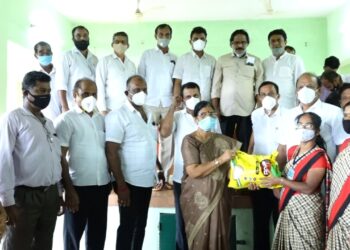 ಪುತ್ತೂರು ತಾಲೂಕಿನ ಅಂಗನವಾಡಿ ಕಾರ್ಯಕರ್ತೆಯರಿಗೆ ಹಾಗೂ ಸಹಾಯಕರಿಗೆ ಆಹಾರ ಕಿಟ್ ವಿತರಣೆ