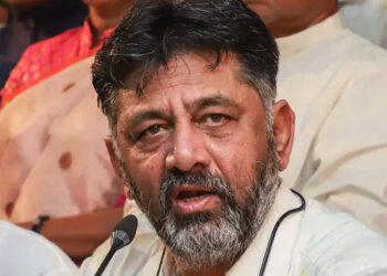 ಸರ್ಕಾರವು ಜನರಿಗೆ ಲಸಿಕೆ ನೀಡುವಲ್ಲಿ‌ ವಿಫಲ ಆದರೇ ಲಾಕ್‌ಡೌನ್‌ನಲ್ಲಿ ‘ಮದ್ಯಮಾರಾಟದಿಂದ ಸರ್ಕಾರಕ್ಕೆ ದಾಖಲೆಯ ಆದಾಯ’ – ಡಿ.ಕೆ ಶಿವಕುಮಾರ್