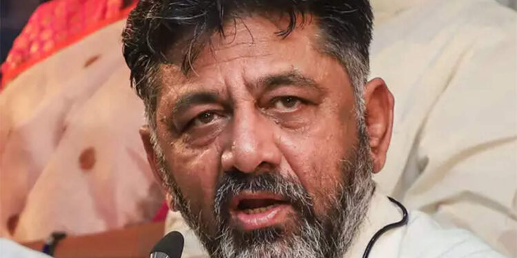 ಸರ್ಕಾರವು ಜನರಿಗೆ ಲಸಿಕೆ ನೀಡುವಲ್ಲಿ‌ ವಿಫಲ ಆದರೇ ಲಾಕ್‌ಡೌನ್‌ನಲ್ಲಿ ‘ಮದ್ಯಮಾರಾಟದಿಂದ ಸರ್ಕಾರಕ್ಕೆ ದಾಖಲೆಯ ಆದಾಯ’ – ಡಿ.ಕೆ ಶಿವಕುಮಾರ್