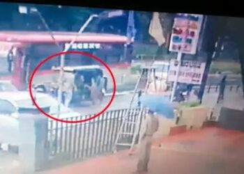 ಮಂಗಳೂರು : ರಿಕ್ಷಾ ತಡೆದು ಬಸ್ ಸಿಬ್ಬಂದಿಗಳಿಂದ ಹಲ್ಲೆ..!