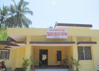 ನಿರ್ಲಕ್ಷತನದಿಂದ ವಾಹನ ಚಾಲನೆ : ಮಹಿಳೆಗೆ ಡಿಕ್ಕಿ : ಚಿಕಿತ್ಸೆ ವೆಚ್ಚ ಕೊಡಲು ಒಪ್ಪಿ ಕೊಡದೆ ಸತಾಯಿಸಿದ ಅಬ್ದುಲ್ ರಹಿಮಾನ್ : ಬಂಟ್ವಾಳ ಸಂಚಾರಿ ಪೊಲೀಸ್ ಠಾಣೆ ಯಲ್ಲಿ ಪ್ರಕರಣ ದಾಖಲು