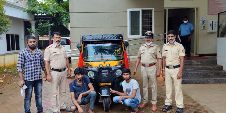 ಉಪ್ಪಿನಂಗಡಿ : ಆಟೋ ರಿಕ್ಷಾ ಕಳವು ಪ್ರಕರಣ: ಆರೋಪಿಗಳನ್ನು ಮತ್ತು ಆಟೋ ರಿಕ್ಷಾ ವಶಕ್ಕೆ ಪಡೆದ ಪೊಲೀಸರು