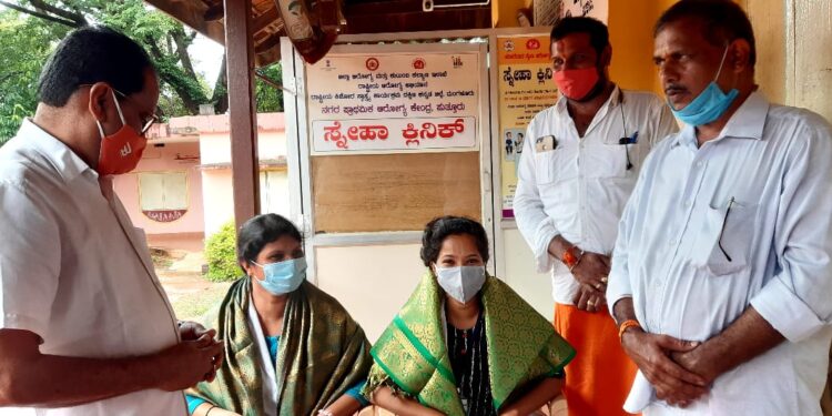 ಪುತ್ತೂರು: ಕೊರೊನಾ ಎರಡನೇ ಅಲೆಯನ್ನು ಸಮರ್ಥವಾಗಿ ನಿಭಾಯಿಸಿದ ವೈದ್ಯರಿಗೆ ಮತ್ತು ದಾದಿಯರಿಗೆ ಗೌರವಾರ್ಪಣೆ