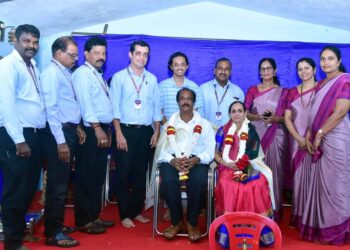 ವಿಟ್ಲ: ಗ್ರಾಮೀಣ ಸಹಕಾರಿ ಬ್ಯಾಂಕ್ ನಲ್ಲಿ  ವಯೋನಿವೃತ್ತಿ ಹೊಂದಿದ ಮೋಹನ್ ರಾವ್ ವಿ. ರವರಿಗೆ ಬೀಳ್ಕೊಡುಗೆ