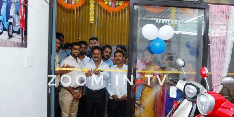 ಕಲ್ಲಡ್ಕ: ‘ವೃಷಭ ವಿದ್ಯುತ್ ಚಾಲಿತ’ ದ್ವಿಚಕ್ರ ವಾಹನಗಳ ಶೋರೂಂ ಶುಭಾರಂಭ