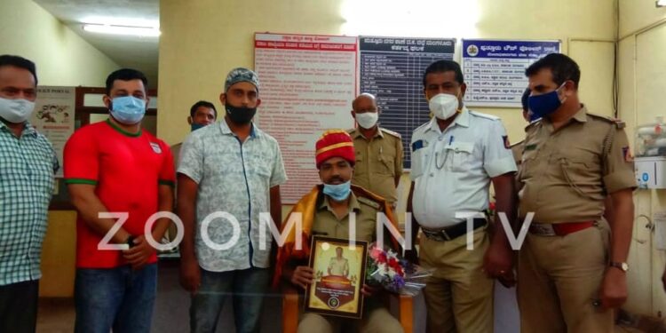 ಹೆಚ್.ಎಮ್. ಸಿ ಜನಜಾಗೃತಿ ದಳ್ ಪುತ್ತೂರು ವತಿಯಿಂದ ಪುತ್ತೂರು ನಗರ ಠಾಣಾ ಉಪ ನಿರೀಕ್ಷಕರಿಗೆ ಬೀಳ್ಕೊಡುಗೆ