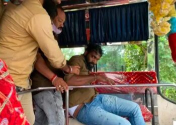 ಮಂಗಳೂರು: ಬಸ್ ಚಲಾಯಿಸುತ್ತಿದ್ದ ವೇಳೆ ಕುಸಿದು ಬಿದ್ದ ಚಾಲಕ:; ತಪ್ಪಿದ ಭಾರಿ ಅನಾಹುತ