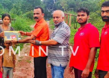 ಜಿಡೆಕಲ್ಲು: ವಿದ್ಯುತ್ ಸಂಪರ್ಕವಿಲ್ಲದ ಮನೆಗೆ ಸೋಲಾರ್ ಲೈಟ್ ನೀಡಿ ಬೆಳಕಾದ ಪದ್ಮಶ್ರೀ ಸೋಲಾರ್ ನ ಮಾಲಕ ‘ಸೀತಾರಾಮ ರೈ’ ಕೆದಂಬಾಡಿಗುತ್ತು