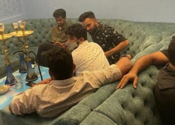 ಮಂಗಳೂರು : ಕೊರೊನಾ ನಿಯಮಾವಳಿ‌ಗಳನ್ನು ಉಲ್ಲಂಘಿಸಿ ಕಾರ್ಯಾಚರಿಸುತ್ತಿದ್ದ ಹುಕ್ಕಾ ಬಾರ್ ಮೇಲೆ ಪೊಲೀಸರ ದಾಳಿ:; ಇಬ್ಬರ ಬಂಧನ