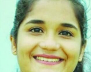 ಕಾಸರಗೋಡು : ನೇಣು ಬಿಗಿದ ಸ್ಥಿತಿಯಲ್ಲಿ ವಿದ್ಯಾರ್ಥಿನಿ ಮೃತದೇಹ ಪತ್ತೆ..!