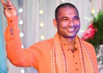 ಪುತ್ತೂರಿನ ಅಭಿಮಾನಿಯ ಮದುವೆ ಕಾರ್ಯಕ್ರಮದಲ್ಲಿ ಪಾಲ್ಗೊಂಡ ಯುಪಿ ಸಿಎಂ ಯೋಗಿ ..‌.!!? ಯೋಗಿ ಭೇಟಿಯ ವೀಡಿಯೊ ವೈರಲ್..!