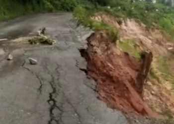 ಭಾರಿ ಮಳೆಯಿಂದಾಗಿ ಶಿರಾಡಿ ಘಾಟ್ ನಲ್ಲಿ ಹೆದ್ದಾರಿ ಕುಸಿತ:; ಸಂಚಾರ ಅಸ್ತವ್ಯಸ್ತ, ಘನವಾಹನ ಸಂಚಾರ ಸಂಪೂರ್ಣ ಬಂದ್