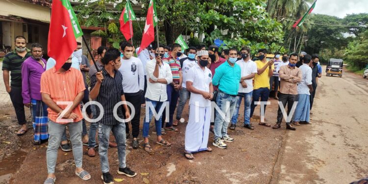 ಬನ್ನೂರು: ಅಸರ್ಮಕ ಚರಂಡಿ ವ್ಯವಸ್ಥೆ ಖಂಡಿಸಿ ಎಸ್.ಡಿ.ಪಿ.ಐ ಪ್ರತಿಭಟನೆ:; ಇನ್ಸ್ಪೆಕ್ಟರ್ ಗೋಪಾಲ್ ನಾಯ್ಕ್, ಪೌರಾಯುಕ್ತ  ಮಧು ಮನೋಹರ್ ಭೇಟಿ, ಪ್ರತಿಭಟನೆ ಹಿಂಪಡೆತ