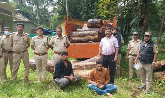 ಸಂಪಾಜೆ: ತರಕಾರಿ ಲಾರಿಯಲ್ಲಿ ಅಕ್ರಮ ಬೀಟೆ ಮರ ಸಾಗಾಟ: ಇಬ್ಬರ ಬಂಧನ