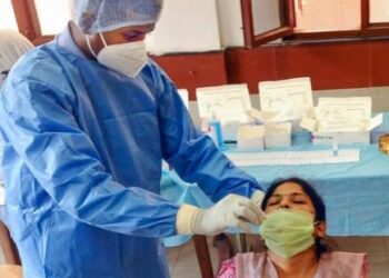 ಕೇರಳ-ಕರ್ನಾಟಕ ಗಡಿಯಲ್ಲಿ ಹೈ ಅಲರ್ಟ್:; ಆರ್.ಟಿ.ಪಿ.ಸಿ.ಆರ್ ನೆಗೆಟಿವ್ ರಿಪೋರ್ಟ್ ಕಡ್ಡಾಯ