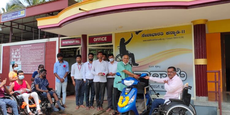 ವಿನಾಯಕ ರಾವ್ ರವರಿಂದ ಸೇವಾಧಾಮಕ್ಕೆ ‘ರೆಟ್ರೋ ಫಿಟ್ಟೆಡ್ ಸ್ಕೂಟರ್’ ಕೊಡುಗೆ