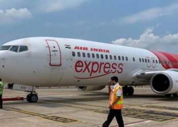 ಸೌದಿ ಅರೇಬಿಯಾಕ್ಕೆ ತೆರಳುತ್ತಿದ್ದ ಏರ್ ಇಂಡಿಯಾ ವಿಮಾನ ತುರ್ತು ಭೂಸ್ಪರ್ಶ..!ತಪ್ಪಿದ ದುರಂತ