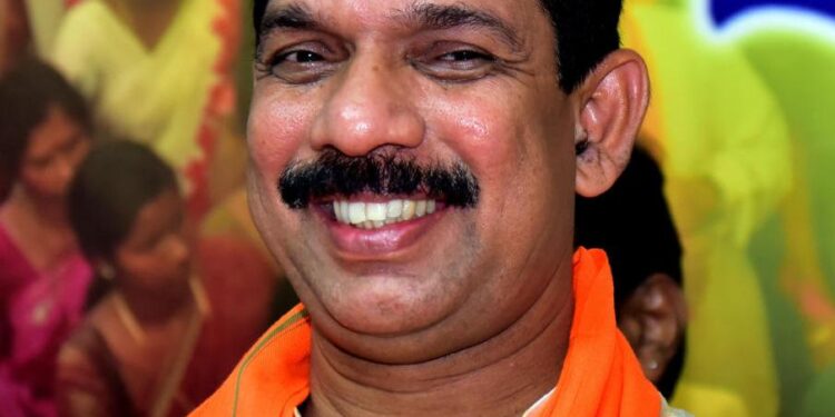 ಕರ್ನಾಟಕ ರಾಜ್ಯದ ನೂತನ ಮುಖ್ಯಮಂತ್ರಿಯಾಗ್ತಾರ ನಳಿನ್ ಕುಮಾರ್ ಕಟೀಲ್….!???? ಸಾಮಾಜಿಕ ಜಾಲತಾಣಗಳಲ್ಲಿ ಶುಭಾಶಯಗಳ ಮಹಾಪೂರ