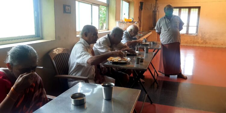 ಕೊರೊನಾ ಸಂಕಷ್ಟಕ್ಕೆ ಸಿಲುಕಿದೆ ಕನ್ನೆಪ್ಪಾಡಿಯ ಆಶ್ರಮ:; ಬೇಕಿದೆ ದಾನಿಗಳ ಸಹಾಯ ಹಸ್ತ