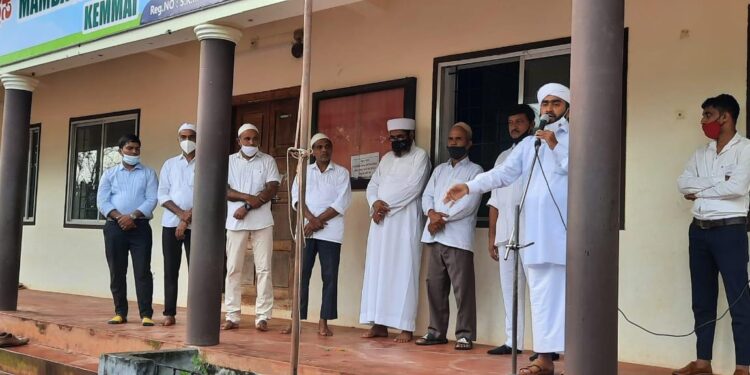 ಕೆಮ್ಮಾಯಿ: ಬದ್ರಿಯಾ ಜುಮಾ ಮಸೀದಿಯಲ್ಲಿ 75ನೇ ಸ್ವಾತಂತ್ರ್ಯ ದಿನಾಚರಣೆ