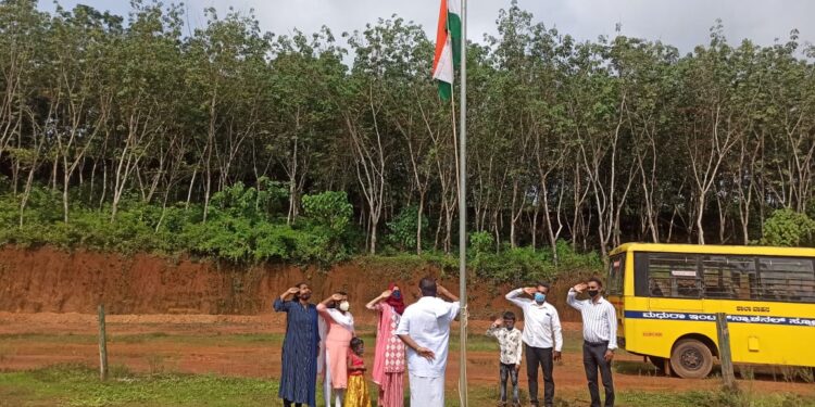 ಮೇನಾಲ:  ಮಧುರಾ ಇಂಟರ್ ನ್ಯಾಷನಲ್ ಸ್ಕೂಲ್ ನಲ್ಲಿ ಸ್ವಾತಂತ್ರ್ಯ ಅಮೃತಮಹೋತ್ಸವ ದಿನಾಚರಣೆ