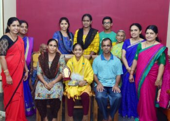 ವಿಟ್ಲ: ಬಿಜೆಪಿ ಮಹಿಳಾ ಮೋರ್ಚಾ ವತಿಯಿಂದ ಎಸ್. ಎಸ್. ಎಲ್. ಸಿ ಪರೀಕ್ಷೆಯಲ್ಲಿ ಗರಿಷ್ಠ ಅಂಕ ಪಡೆದು ರಾಜ್ಯಕ್ಕೆ ದ್ವಿತೀಯ ಸ್ಥಾನ ಪಡೆದ ವಿದ್ಯಾರ್ಥಿನಿಗೆ ಅಭಿನಂದನೆ