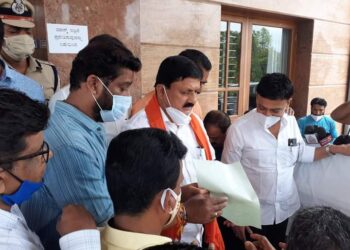 ಕರಾವಳಿಯಾದ್ಯಂತ ನಡೆಯುತ್ತಿರುವ ದೇಶ ವಿರೋಧಿ, ಸಮಾಜ ವಿರೋಧಿ ಚಟುವಟಿಕೆಗಳನ್ನು ಮಟ್ಟಹಾಕಲು ಸೂಕ್ತ ಕ್ರಮಕೈಗೊಳ್ಳುವಂತೆ ಹಿಂದೂ ಮುಖಂಡ ಶರಣ್ ಪಂಪ್ ವೆಲ್ ರಿಂದ ಗೃಹಸಚಿವರಿಗೆ ಮನವಿ