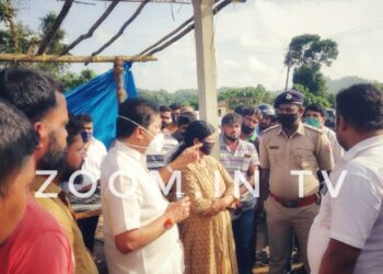 ಉಪ್ಪಿನಂಗಡಿ: ಮೀನಿನ ಅಂಗಡಿಗೆ ಬೆಂಕಿ ಹಚ್ಚಿದ ಪ್ರಕರಣ:; ಘಟನಾ ಸ್ಥಳಕ್ಕೆ ಶಾಸಕ ಸಂಜೀವ ಮಠಂದೂರು ಭೇಟಿ ಶೀಘ್ರ ತನಿಖೆಗೆ ಆಗ್ರಹ