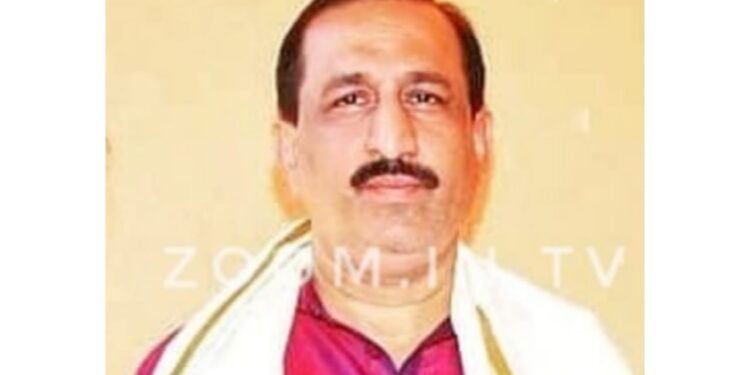 ಬಂಟ್ವಾಳ: ಬೆಳ್ಳೂರು ಕಾವೇಶ್ವರ ದೇವಸ್ಥಾನದ ಅರ್ಚಕ ಪ್ರಕಾಶ್ ಭಟ್ ನಿಧನ:; ನಿನ್ನೆ ಮಗಳ ಕನ್ಯಾದಾನ ನೆರವೇರಿಸಿ ಇಂದು ಇಹಲೋಕ ತ್ಯಜಿಸಿದ ತಂದೆ