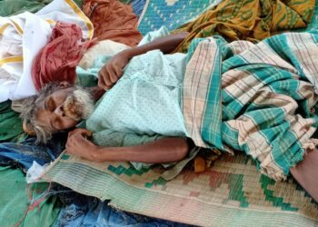 ಪುತ್ತೂರು: ಮಹಾಲಿಂಗೇಶ್ವರ ದೇವಳ ವಠಾರದಲ್ಲಿನ ಪಂಚಾಕ್ಷರಿ ಮಂಟಪದಲ್ಲಿ ಕೇಶವ ನಾಯ್ಕ್ ಎಂಬವರ ಮೃತದೇಹ ಪತ್ತೆ..! ಸಂಬಂಧಿಕರು ಪುತ್ತೂರು ಪೊಲೀಸ್ ಠಾಣೆಯನ್ನು ಸಂಪರ್ಕಿಸಲು ಮನವಿ