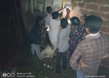 ಪುತ್ತೂರು: ಏಳು ವರ್ಷಗಳಿಂದ ಬೆಳಕಿನಿಂದ ವಂಚಿತರಾಗಿದ್ದ ಬಡಕುಟುಂಬಕ್ಕೆ ಕಾಂಗ್ರೆಸ್ ಎಸ್.ಸಿ ಘಟಕದಿಂದ ವಿದ್ಯುತ್ ಸಂಪರ್ಕ