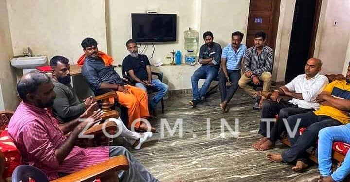 ಪುತ್ತೂರು: ಅ.ಭಾ. ಹಿಂದೂ ಮಹಾಸಭಾ ಪಕ್ಷದ ರಾಜ್ಯಾಧ್ಯಕ್ಷ ರಾಜೇಶ್ ಪವಿತ್ರನ್ ಹಾಗೂ ರಾಜ್ಯ ಪ್ರಧಾನ ಕಾರ್ಯದರ್ಶಿ ಧರ್ಮೇಂದ್ರ ಭೇಟಿ: ಪಕ್ಷ ಸಂಘಟನೆಯ ಬಗ್ಗೆ ಸಮಾಲೋಚನೆ