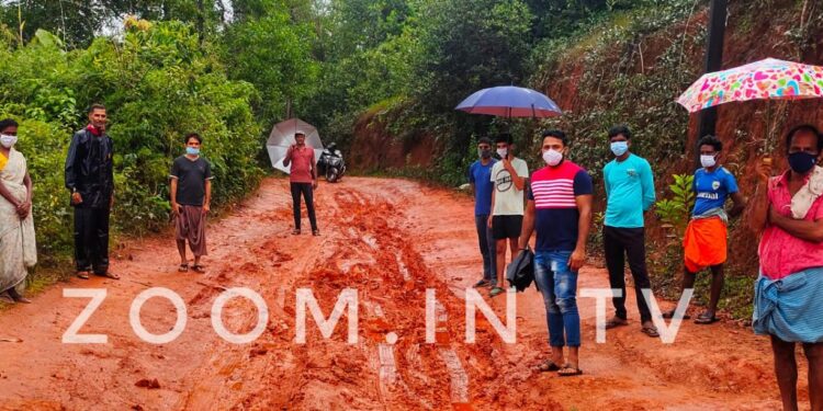 ಮುಂಡೂರು ಮತ್ತು ತಿಂಗಳಾಡಿ ಸಂಪರ್ಕಿಸುವ ಅಂಬಟ-ಬನೇರಿ-ಕಡ್ಯ ಮಣ್ಣಿನ ರಸ್ತೆಯ ಅವ್ಯವಸ್ಥೆ ಸ್ಥಿತಿ:; ರಸ್ತೆ ದುರಸ್ಥಿಗೆ ಗ್ರಾಮಸ್ಥರಿಂದ ಮನವಿ