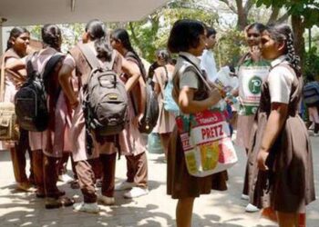 (ಆ.23) ಮತ್ತೆ ತೆರೆಯಲಿವೆ ವಿದ್ಯಾದೇಗುಲ..! ‘9,10,12ನೇ ತರಗತಿಗಳ ಶಾಲಾ ಕಾಲೇಜು’ ಆರಂಭ