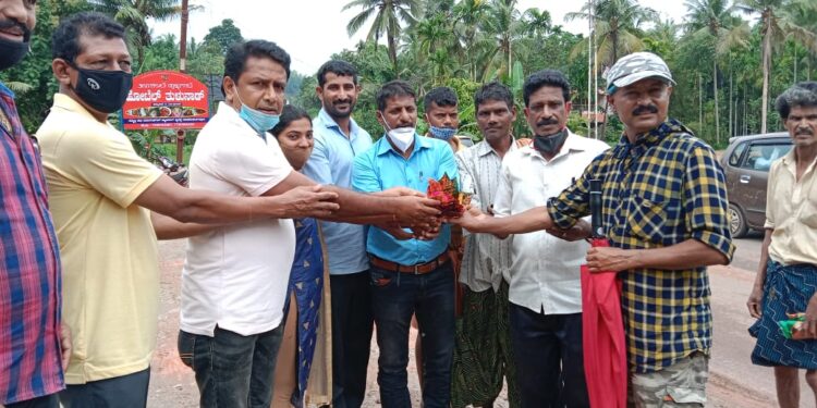 ಉಪ್ಪಿನಂಗಡಿ: 8,500 ಕಿ. ಮೀ ನಡೆದು ಬಂದ ವಿವೇಕಾನಂದರಿಗೆ ಗ್ರಾಮಸ್ಥರಿಂದ ಸ್ವಾಗತ:; ಮಾನವೀಯ ಮೌಲ್ಯಗಳ ಪುನರುತ್ಥಾನಕ್ಕಾಗಿ ನಡಿಗೆ – ವಿವೇಕಾನಂದ ಹೆಚ್. ಕೆ