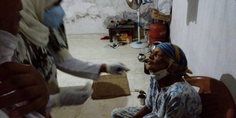 ಸುಳ್ಯ:ವೃದ್ದೆ ತಾಯಿಯನ್ನು ಮನೆಯೊಳಗೆ ಬಿಟ್ಟು ಕೊರೊನಾ ಪಾಸಿಟಿವ್ ದಂಪತಿ ನಾಪತ್ತೆ..!