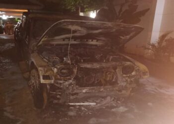 ಶಾಸಕ ಸತೀಶ್ ರೆಡ್ಡಿ ಮನೆ ಮುಂದೆ ನಿಲ್ಲಿಸಿದ್ದ ಕಾರುಗಳಿಗೆ ಬೆಂಕಿ ಹಚ್ಚಿದ ಕಿಡಿಗೇಡಿಗಳು..!